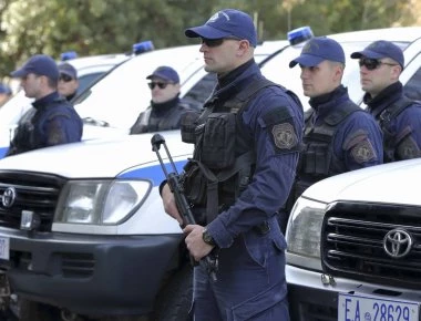 Η ΕΛ.ΑΣ κινδυνεύει: Μπαράζ περιστατικών βίας κατά αστυνομικών μέσα σε ένα μήνα χωρίς καμία αντίδραση